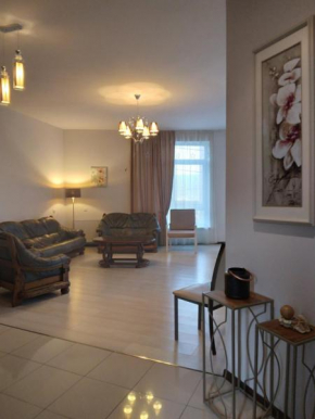 Cozy 3 bedroom house in a quiet area with a large Terrace